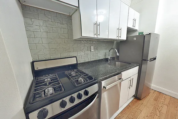 Rented by Platinum Forbes Global Properties | media 9