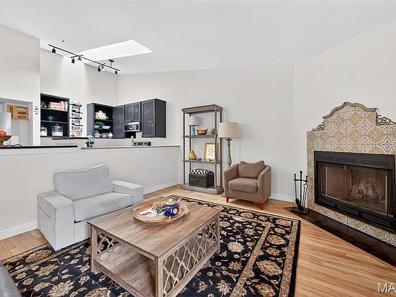 2nd image of 2052 Bayonne Dr #26G