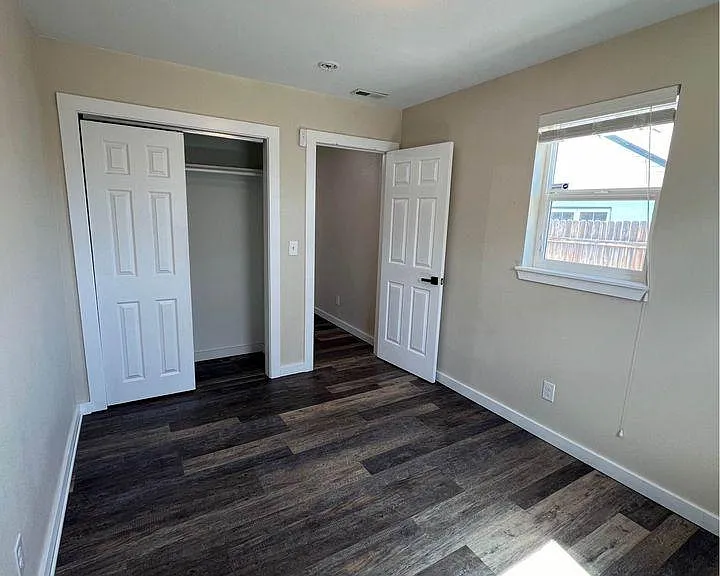3124 W Gill Pl — Photo 8