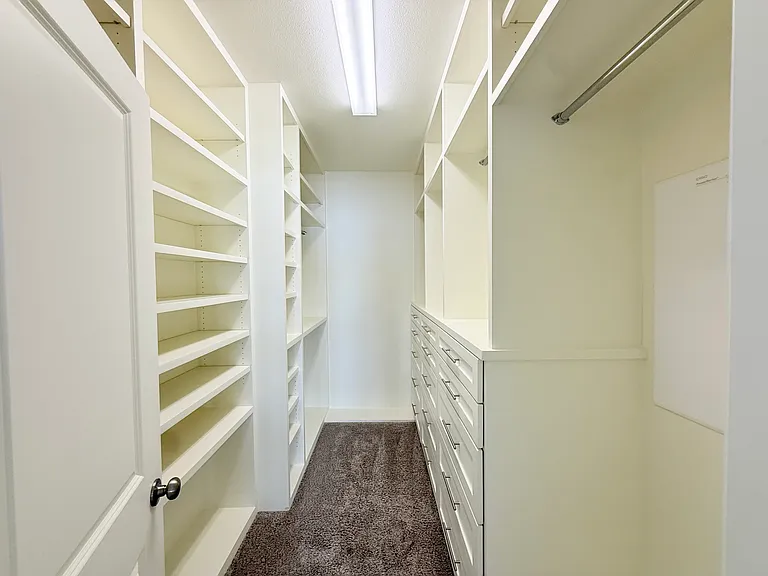 6300 Hermosa Dr — Photo 21