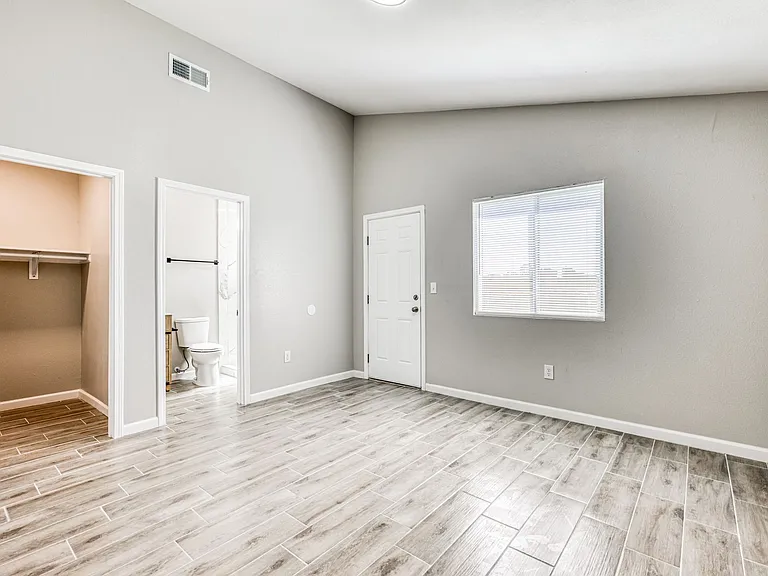 10028 Cross St — Photo 21