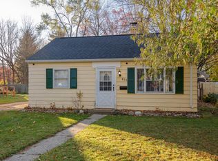 806 Sunnock Ave, Kalamazoo, MI 49001