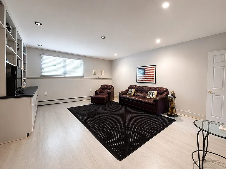 11 Twin Circle Dr — Photo 16