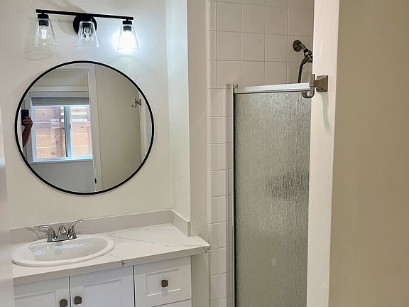 4th image of 4530 Del Mar Ave