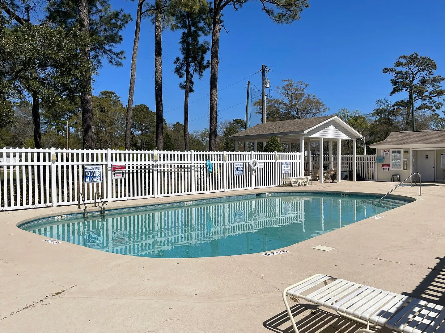 Winter Rental through March 2027 - Furnished Two Bedroom Condo at Eastport on the Waterway! — Photo 4