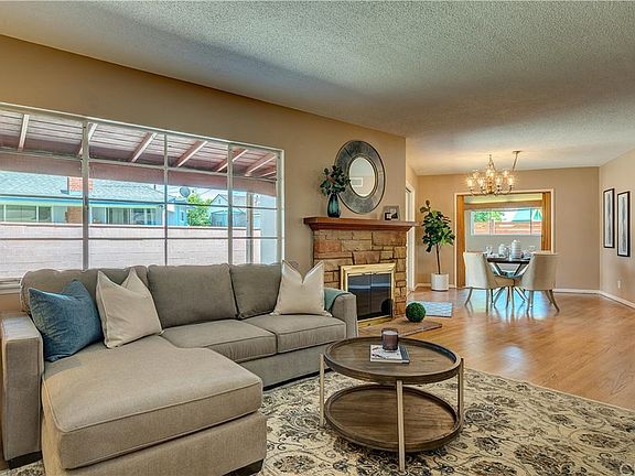 5th image of 10340 Bogardus Ave
