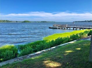 212 Cadmans Neck Rd, Westport, MA 02790