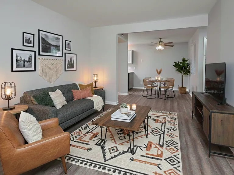 Keystone Apartments — Photo 8