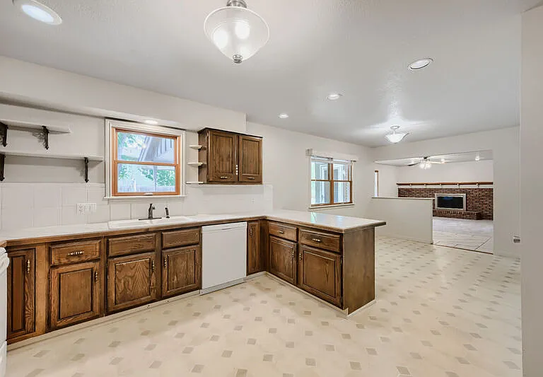 2821 E Serendipity Cir — Photo 8