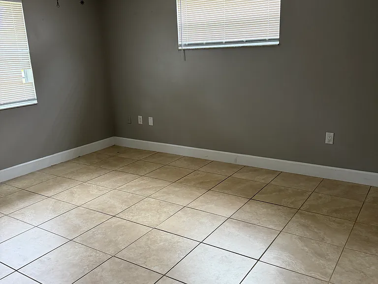 27087 Fernery Ave — Photo 5