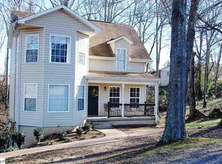 202 Palmetto Cir, Greer, SC 29651