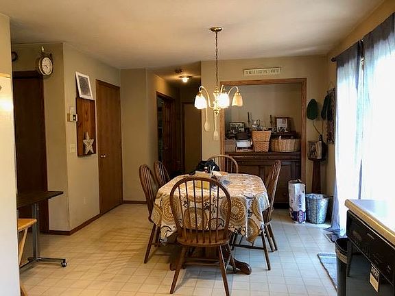 5th image of 3866 Sunny Wood Dr