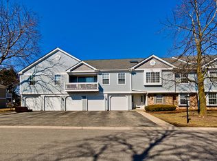 1229 Bradwell Ln APT C, Mundelein, IL 60060