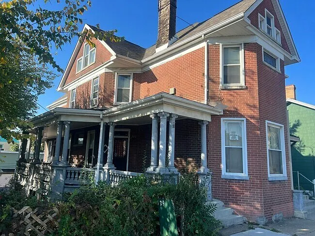 1129 Chartiers Ave — Photo 1