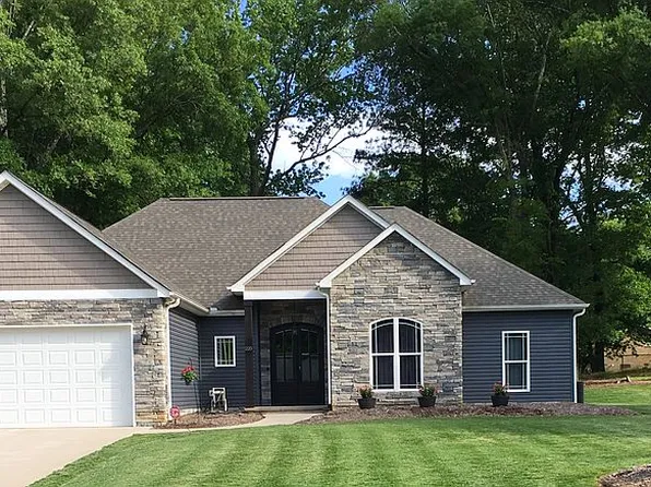 228 Oakside Dr, Harrisburg, NC 28075