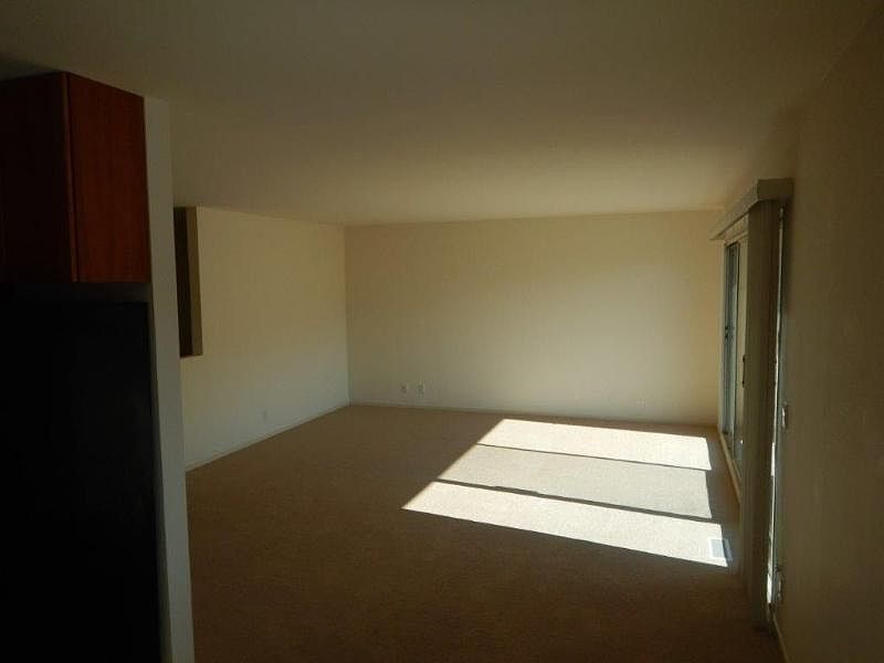 1st image of 105 Belvedere Dr APT 3