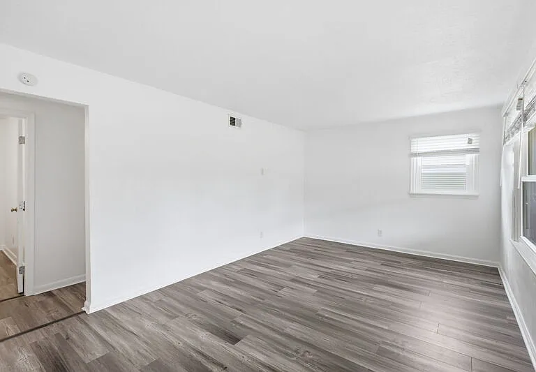 5545 Aragon Dr — Photo 5