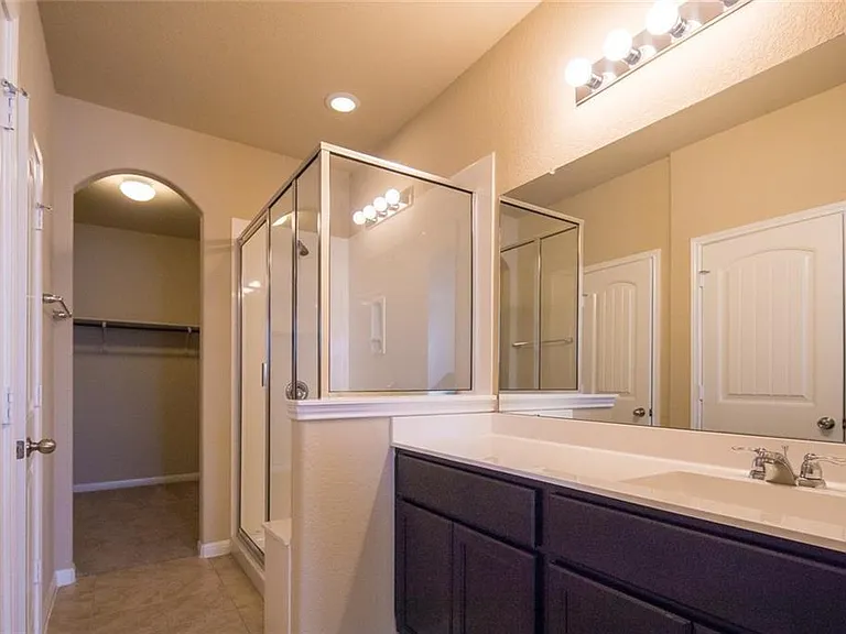 517 Katmai Cir — Photo 12
