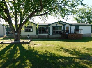 409 Frost St, Bridgeport, TX 76426