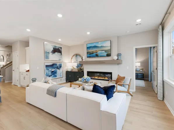 401 James Pkwy, Elko New Market, MN 55054