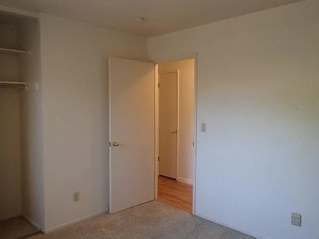 2109 California Dr — Photo 11