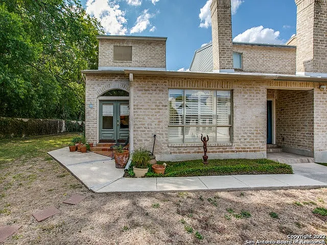 2 bed, 2.5 bath, 1541 sqft, $2,200 — Photo 2