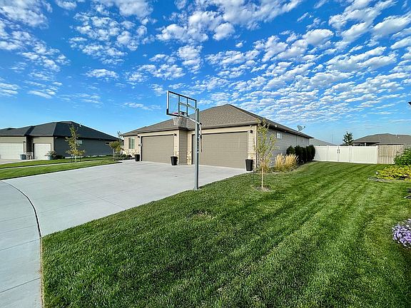 2nd image of 9810 Fairbury Ln