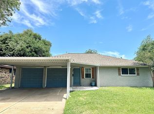 1126 E Dartmouth Ln, Deer Park, TX 77536