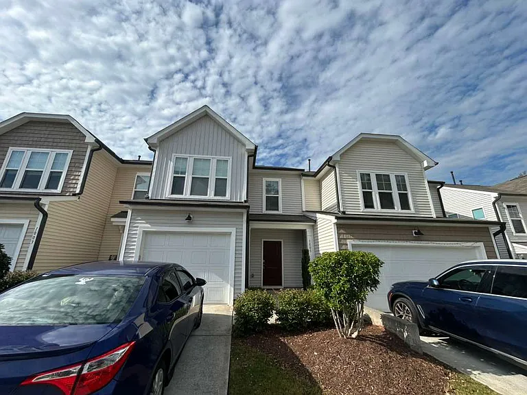 1005 Everglades Way — Photo 2