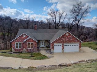 295 Larimore Valley Dr, Chesterfield, MO
