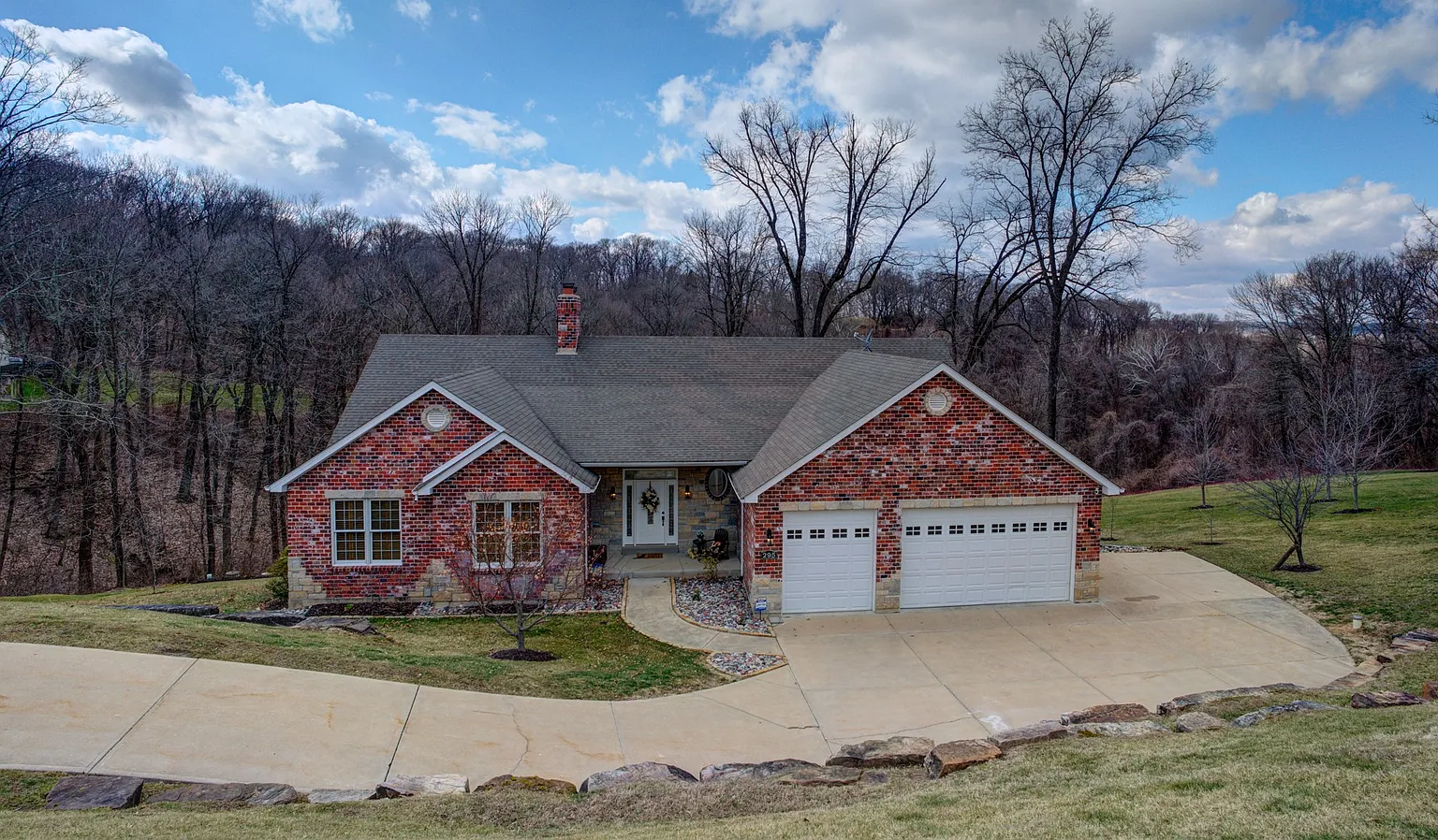 295 Larimore Valley Dr photo 1