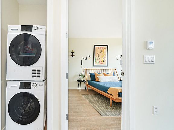 5th image of 521 W 134th St #1A