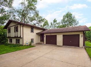 2439 McMenemy St, Little Canada, MN 55117