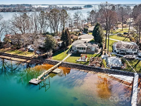 3267 Miners Cove Ct, Denver, NC 28037