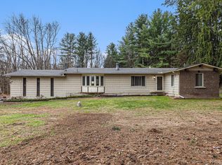 3150 W Rattalee Lake Rd, Holly, MI 48442