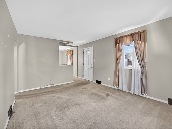 4th image of 3553 Oakleaf Rd