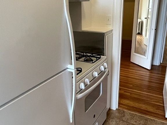 5th image of 3355 Octavia St APT 101