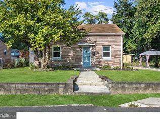 175 Silver Lake Dr, Clementon, NJ 08021