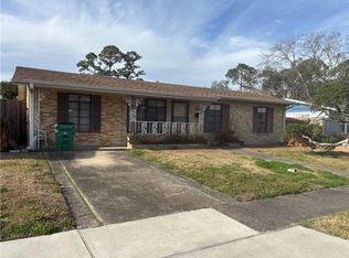230 Douglas Dr, River Ridge, LA 70123