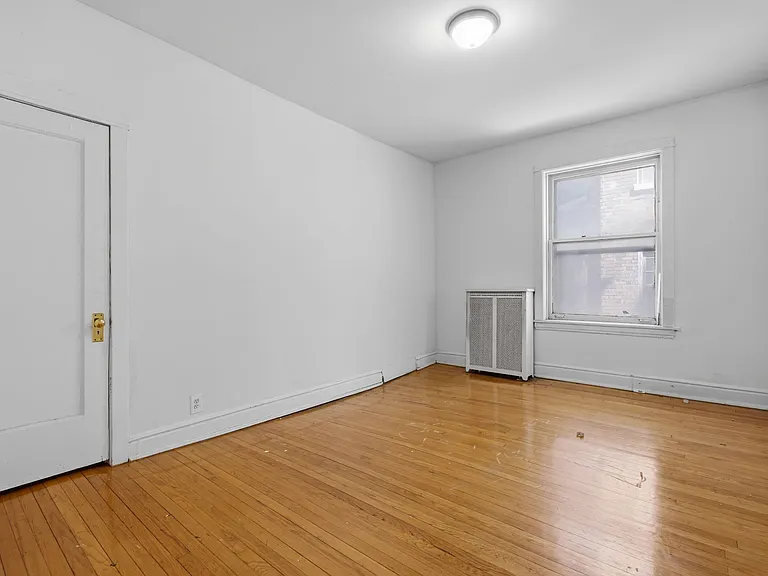 3935 N Pine Grove Ave #1N — Photo 4
