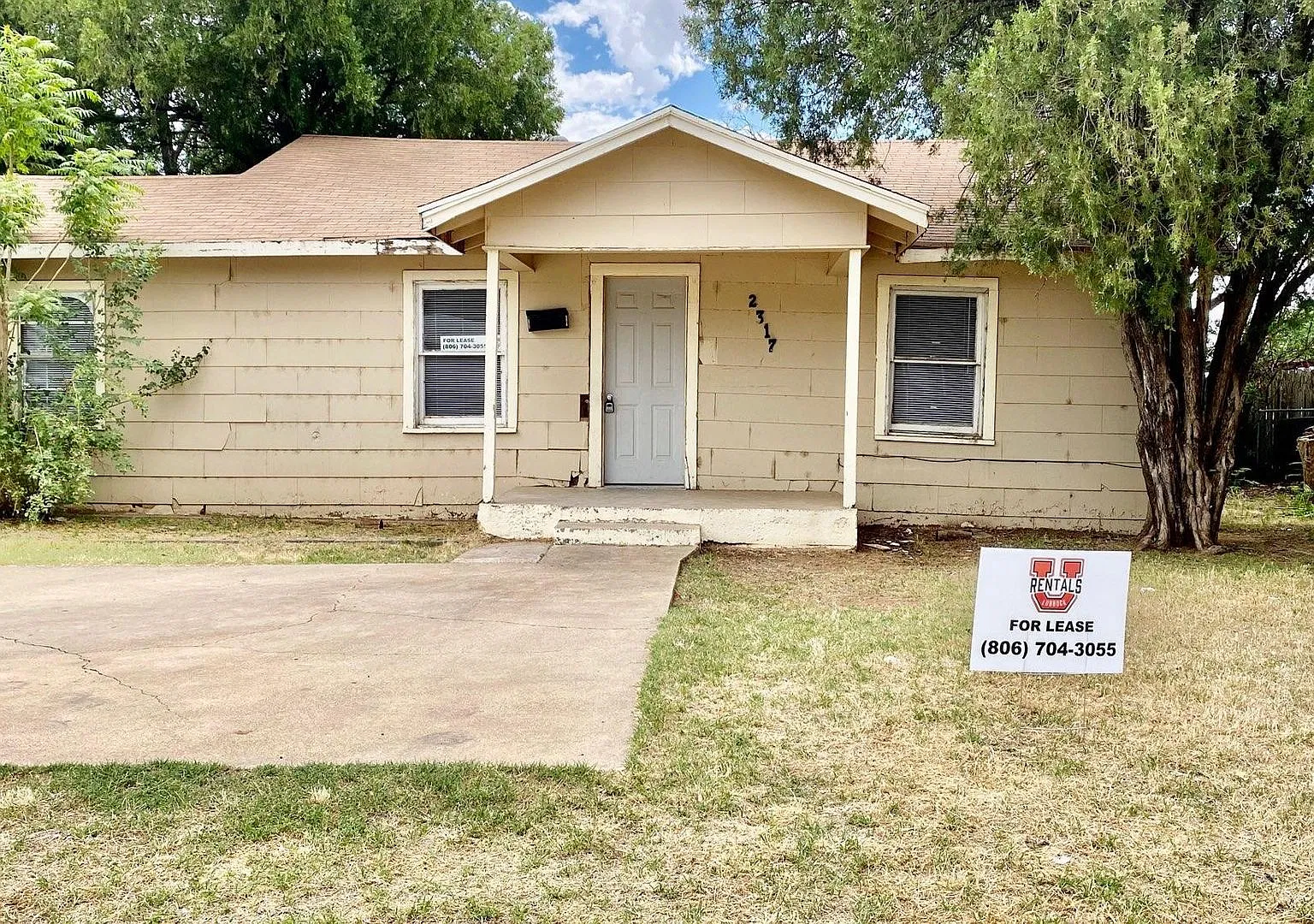 $0 First Month's Rent / $0 Deposit at Move-in — Photo 2