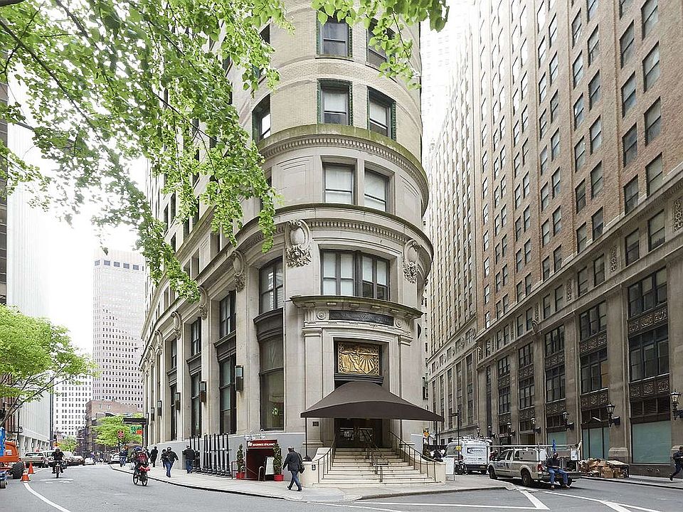 1st image of 1 Wall Street Ct #Penthouse 06