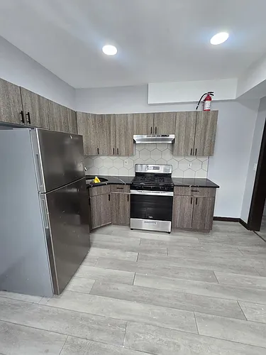 162 Elwood Ave #1 Photo 1 162 Elwood Ave #1 Photo 1