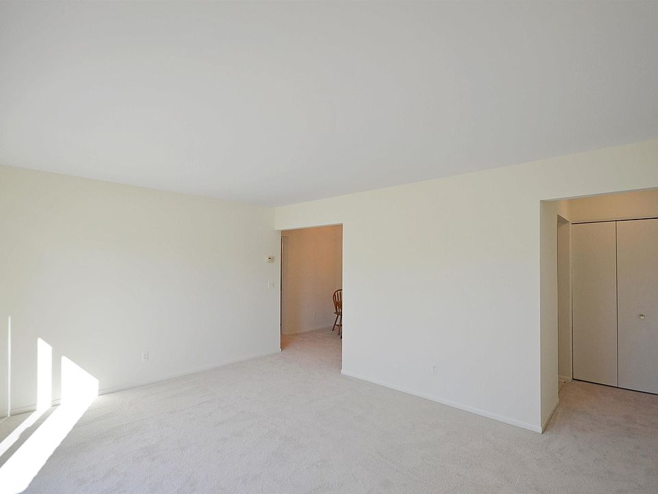 43298-40 Mound Rd, photo 6