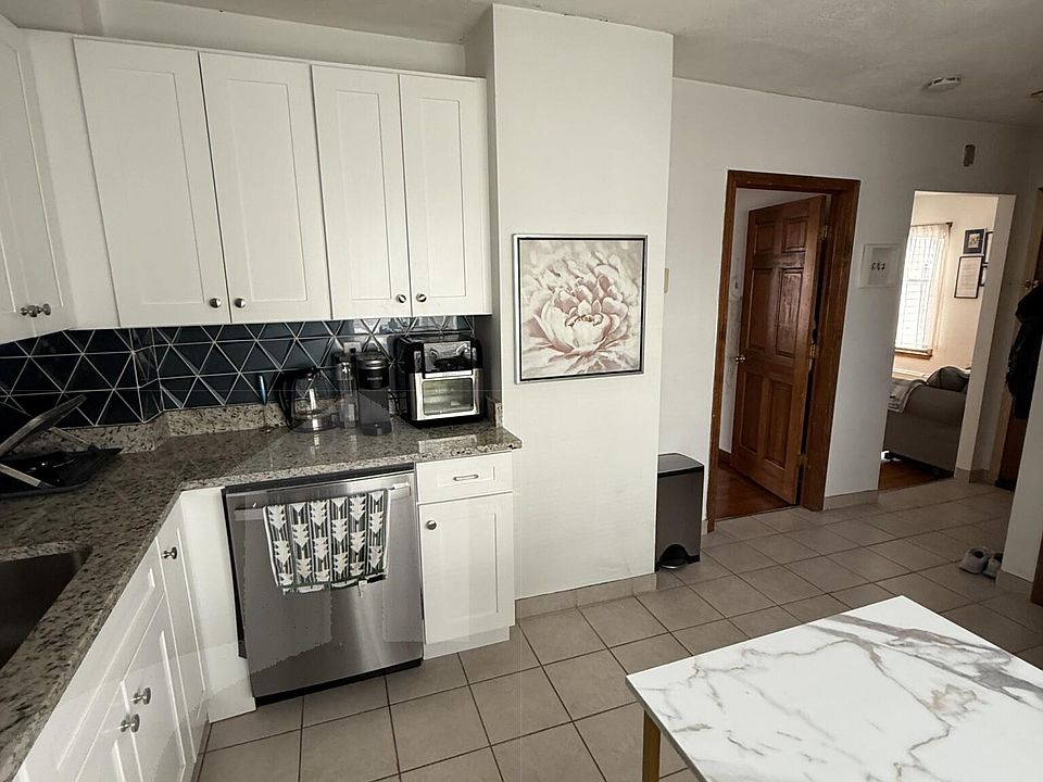 1st image of 585 Somerville Ave #2A