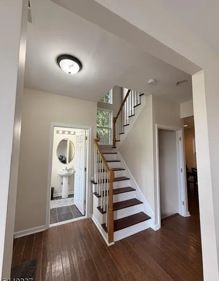 310 Winding Hill Dr — Photo 8