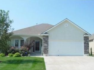 4712 SW Soldier Dr, Lees Summit, MO 64082