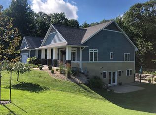 4338 Heritage Dr, Eau Claire, WI 54703