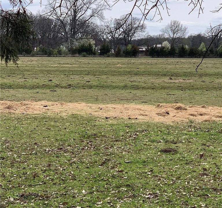 2nd image of Reed Ln
