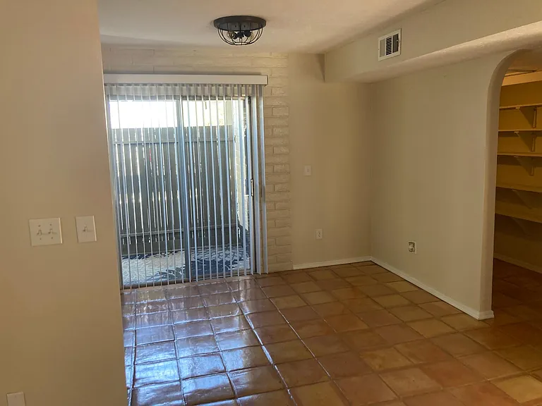 dinning room and patio